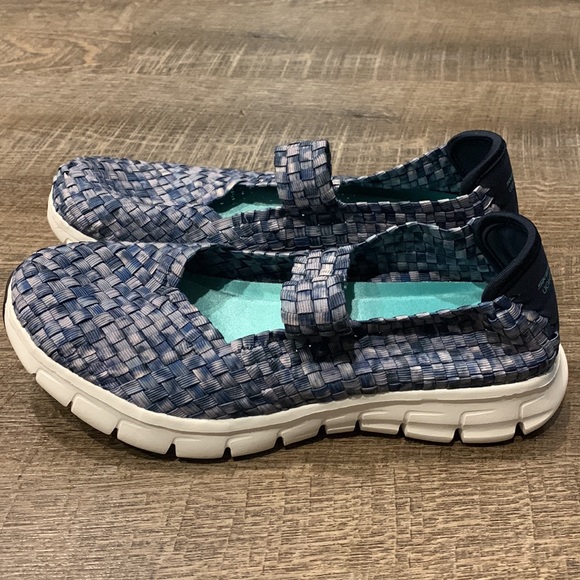 NWOT sketchers Woven Mary Janes Memory foam sneakers Slip on Shoe, Blue Sz 7.5 - Picture 2 of 9